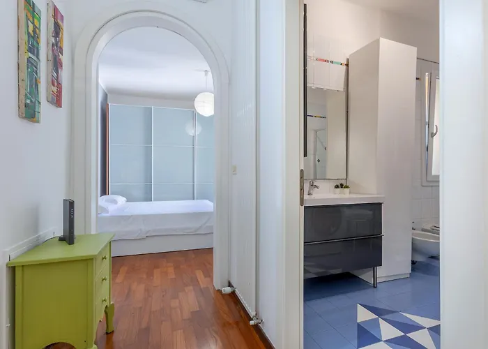 Appartamento Guesthost - Bright Flat Sant Orsola & Laura