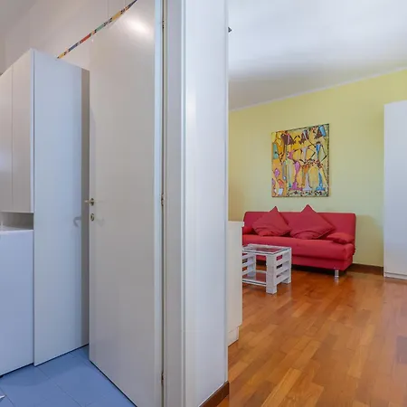 Guesthost - Bright Flat Sant Orsola & Laura Apartment Bologna