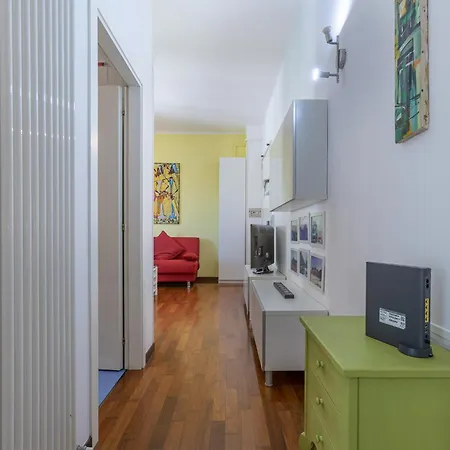 דירה Guesthost - Bright Flat Sant Orsola & Laura *