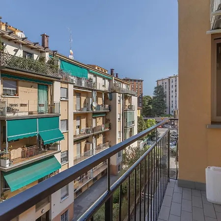 Guesthost - Bright Flat Sant Orsola & Laura *