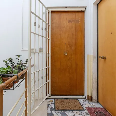 Guesthost - Bright Flat Sant Orsola & Laura