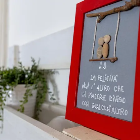 Guesthost - Bright Flat Sant Orsola & Laura Apartamento Bolonha