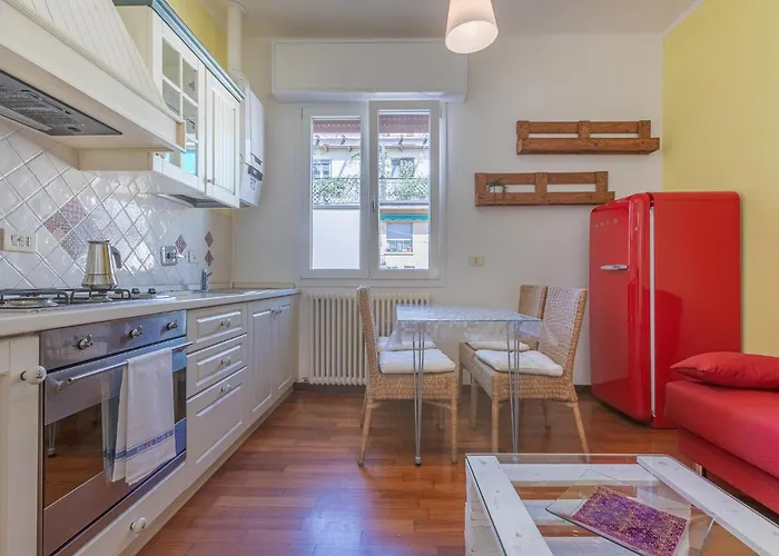 Guesthost - Bright Flat Sant Orsola & Laura *