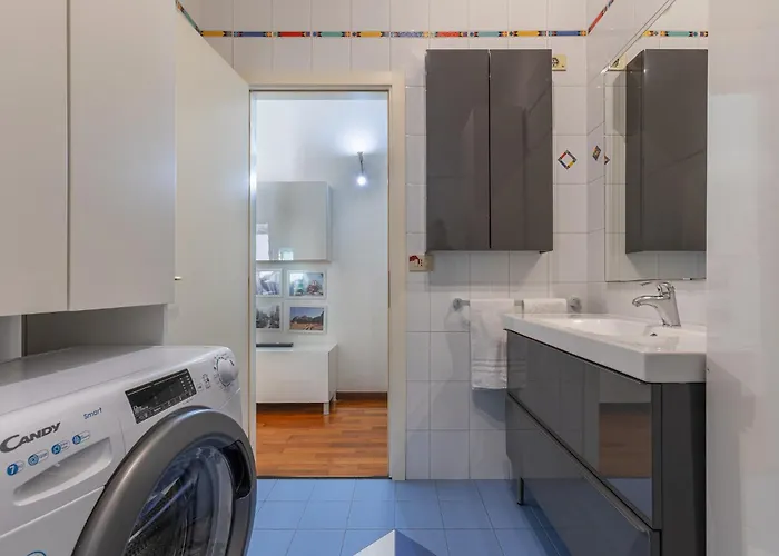 Guesthost - Bright Flat Sant Orsola & Laura